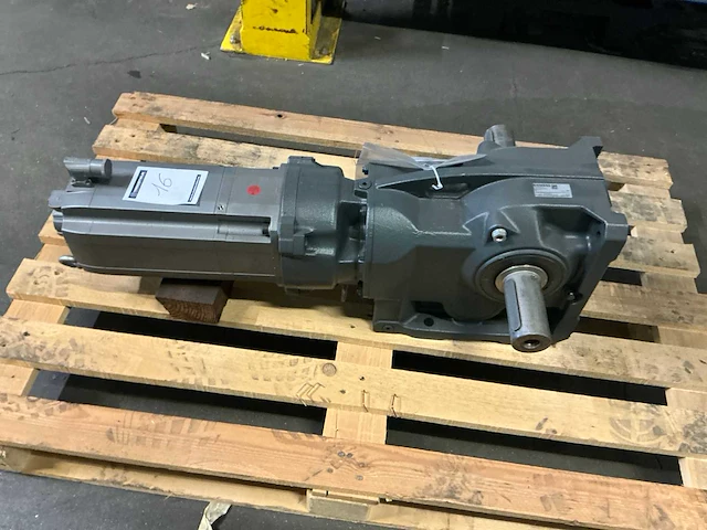 Siemens elektromotor - afbeelding 1 van  5
