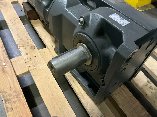 Siemens elektromotor - afbeelding 4 van  5
