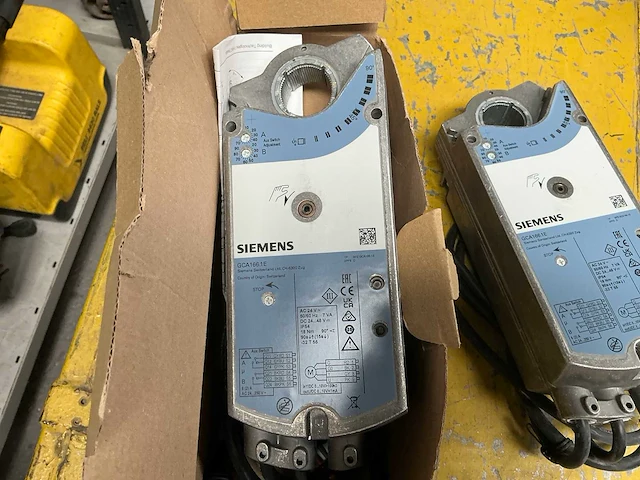 Siemens gca166.1e elektronische klepaandrijving (2x) - afbeelding 2 van  4