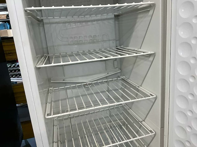 Siemens ks46w00 vriezer - afbeelding 7 van  8