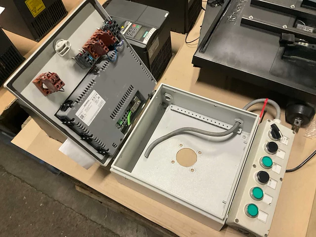 Siemens ktp900 simatic touchpanel bedieningspaneel - afbeelding 3 van  4