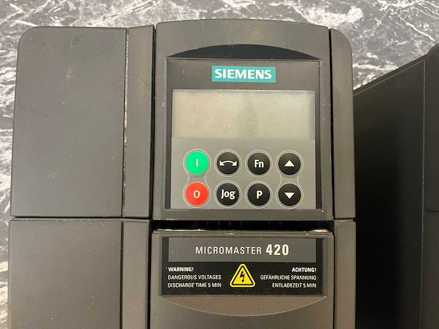 Siemens micromaster 420 frequentieregelaar (2x) - afbeelding 4 van  9