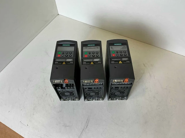 Siemens micromaster 440 frequentieregelaar (3x) - afbeelding 1 van  6