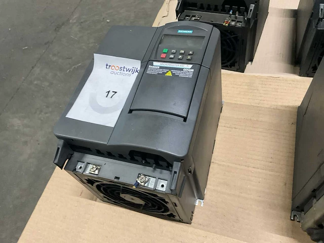 Siemens micromaster 440 frequentieregelaar - afbeelding 1 van  3
