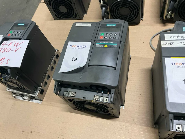 Siemens micromaster 440 frequentieregelaar - afbeelding 1 van  3