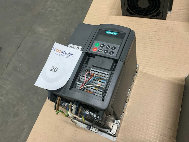 Siemens micromaster 440 frequentieregelaar - afbeelding 1 van  3