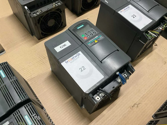 Siemens micromaster 440 frequentieregelaar - afbeelding 1 van  3