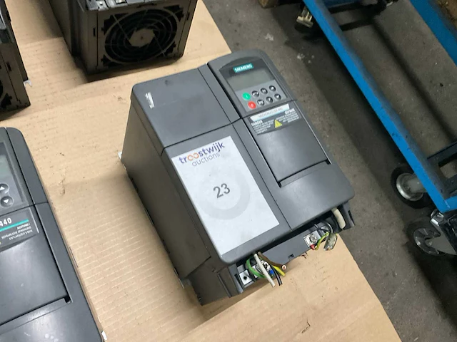 Siemens micromaster 440 frequentieregelaar - afbeelding 1 van  3