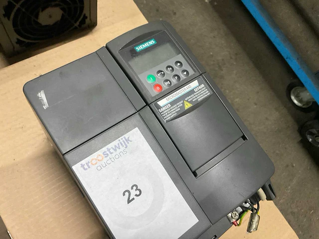 Siemens micromaster 440 frequentieregelaar - afbeelding 2 van  3