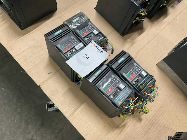 Siemens micromaster vector frequentieregelaar (4x) - afbeelding 1 van  3