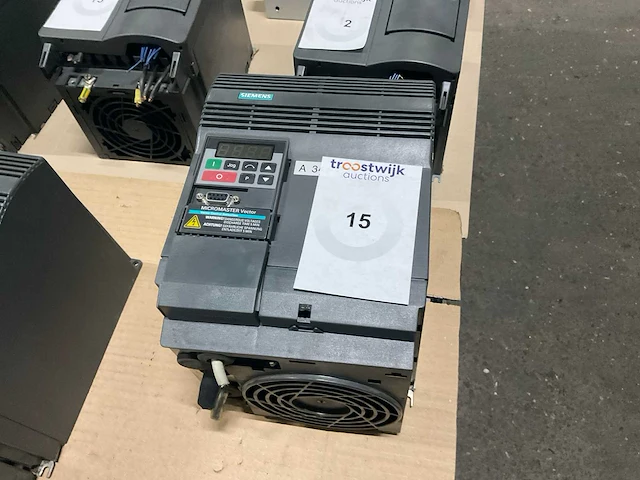 Siemens micromaster vector frequentieregelaar - afbeelding 1 van  3
