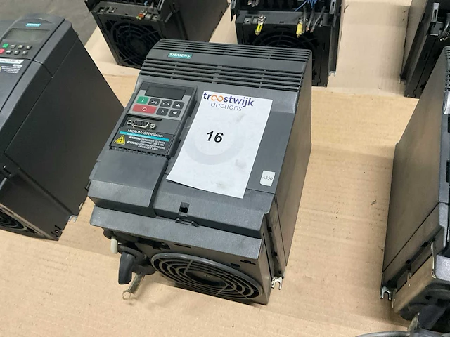 Siemens micromaster vector frequentieregelaar - afbeelding 1 van  3