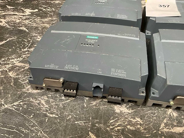 Siemens scalance w700 netwerkschakelaar (4x) - afbeelding 3 van  9