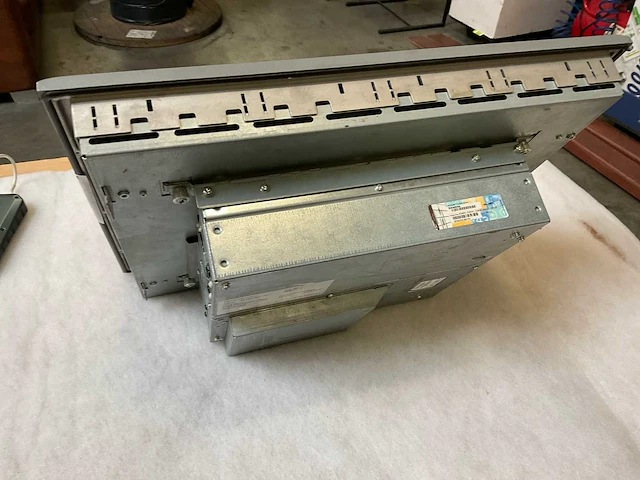 Siemens simatic hmi ipc677c touchscreen - afbeelding 3 van  7
