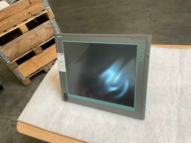 Siemens simatic panel pc 677b touchscreen - afbeelding 1 van  6