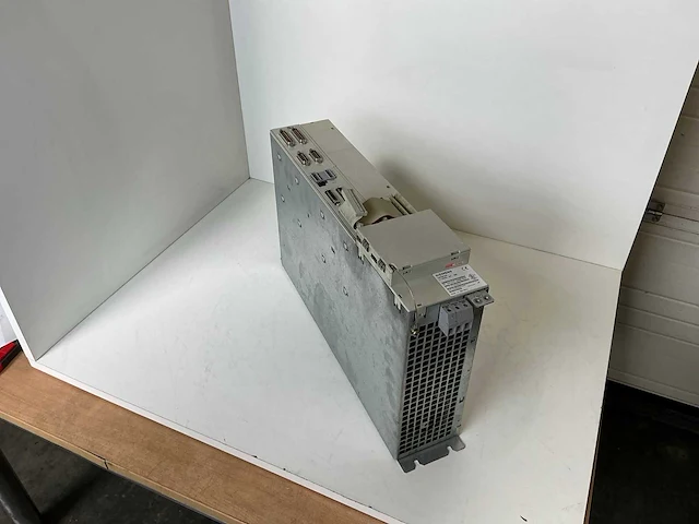 Siemens simodrive lt-modul elektrisch onderdeel - afbeelding 1 van  4