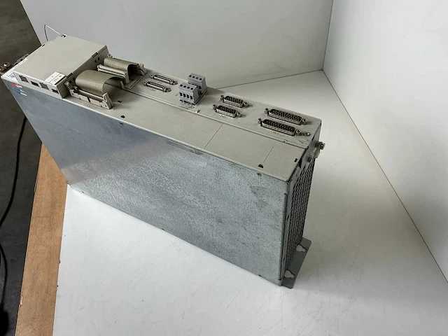 Siemens simodrive lt-modul elektrisch onderdeel - afbeelding 4 van  5