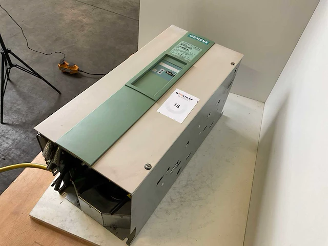 Siemens simoreg dc-master 6ra7081-6dv62-0-z frequentieregelaar - afbeelding 3 van  7