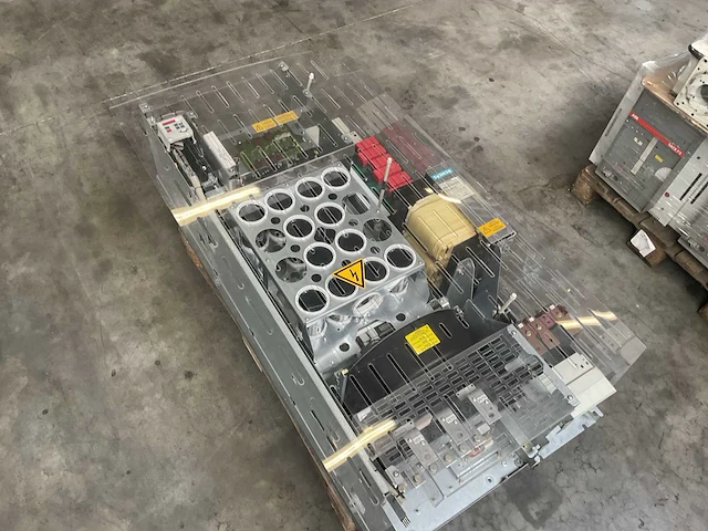 Siemens simovert 6se7031 frequentieregelaar - afbeelding 1 van  9