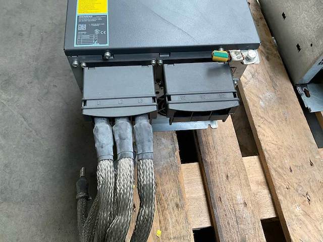 Siemens sinamics 6sl3100-0be31-2ab0 active interface module - afbeelding 5 van  8