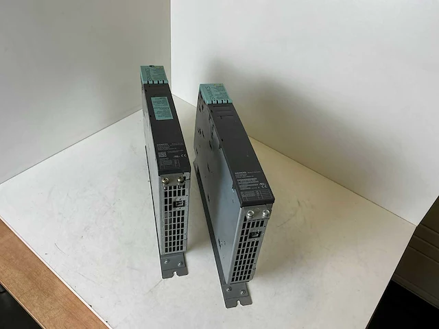 Siemens sinamics 6sl3100-1ae31-0ab0 braking module (2x) - afbeelding 1 van  7