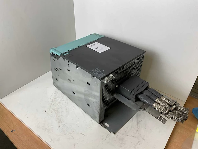Siemens sinamics 6sl3130-7te31-2aa3 active line module - afbeelding 1 van  4