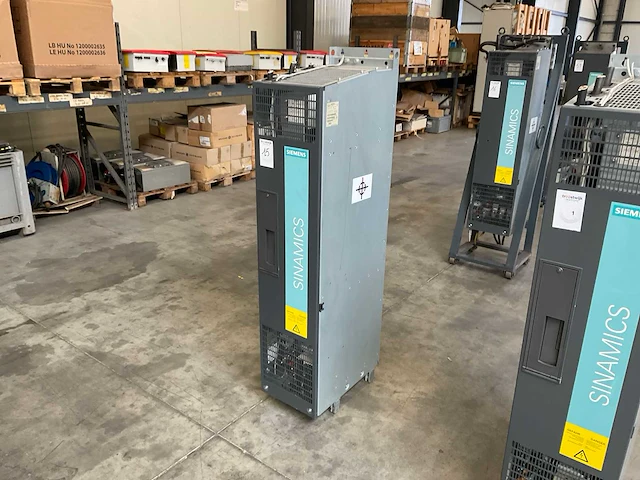 Siemens sinamics 6sl3310-1te33-8aa0 power module - afbeelding 1 van  7