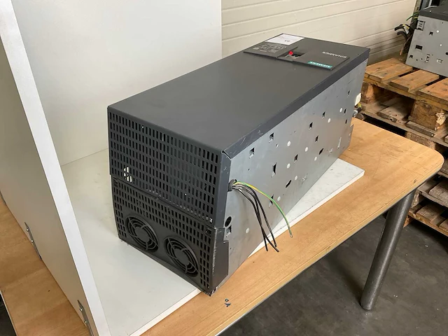 Siemens sinamics dcm 6ra8087-6dv62-0aa0-z frequentieregelaar - afbeelding 6 van  6