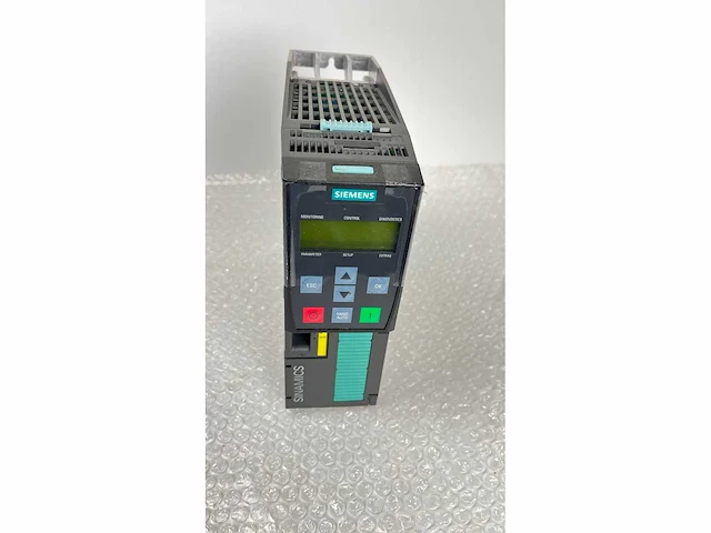 Siemens sinamics frequentieregelaar 2,2kw - afbeelding 6 van  11