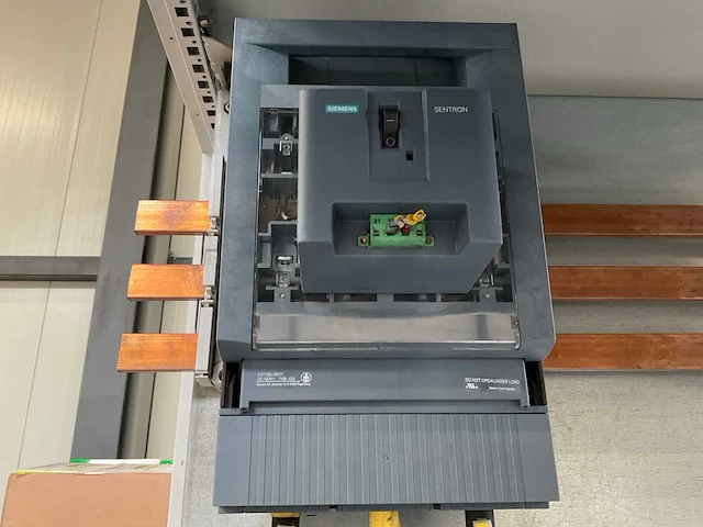 Siemens sinamics pm240-2 6sl3210-1pe33-7al0 frequentieregelaar - afbeelding 10 van  11