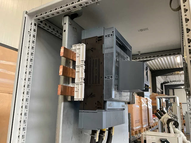 Siemens sinamics pm240-2 6sl3210-1pe33-7al0 frequentieregelaar - afbeelding 11 van  11