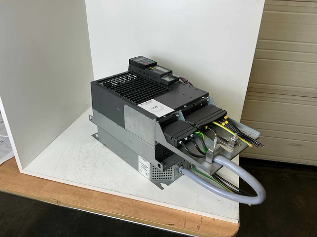 Siemens sinamics power module 240 6sl3224-0be31-5aa0 power module - afbeelding 1 van  6