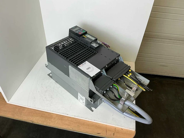 Siemens sinamics power module 240 6sl3224-0be31-5aa0 power module - afbeelding 2 van  6