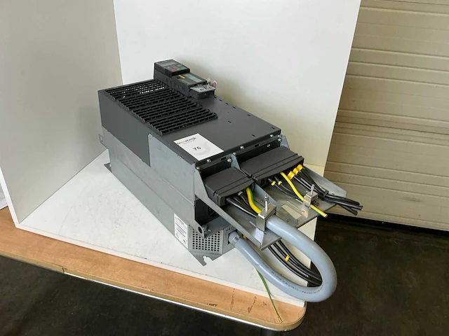 Siemens sinamics power module 240 6sl3224-0be33-0aa0 power module - afbeelding 1 van  6