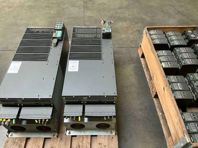 Siemens sinamics power module 340 6sl3210-1se31-1aa0 power module - afbeelding 2 van  7