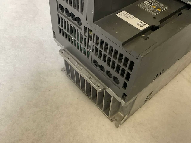 Siemens sinamics power module pm240-2 power module - afbeelding 6 van  7