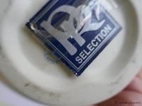 Sierbeeld in biscuit - afbeelding 2 van  2
