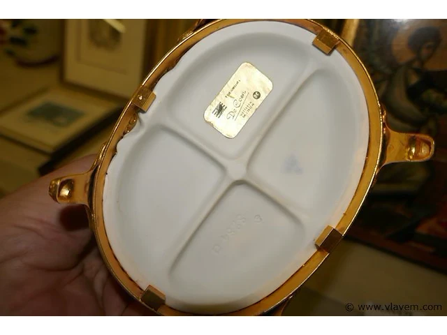 Sierbeeldje in biscuit - afbeelding 2 van  2