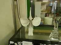 Sierbeeldje in porselein - afbeelding 2 van  3
