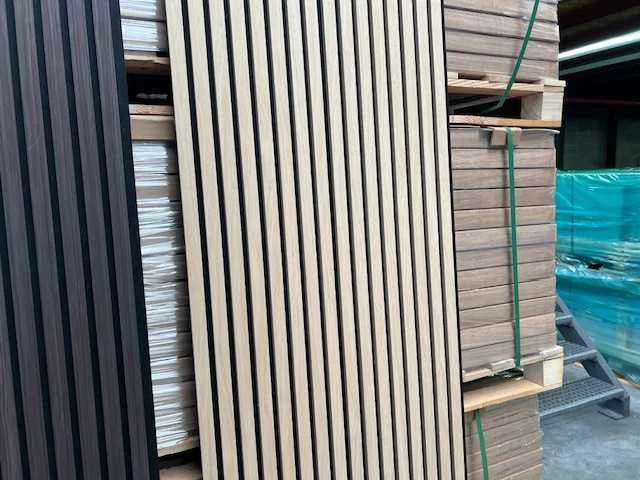 Sierstrip (10x) 3d akoestische wandpanelen ivoor eiken 2700x325x21mm - afbeelding 8 van  9