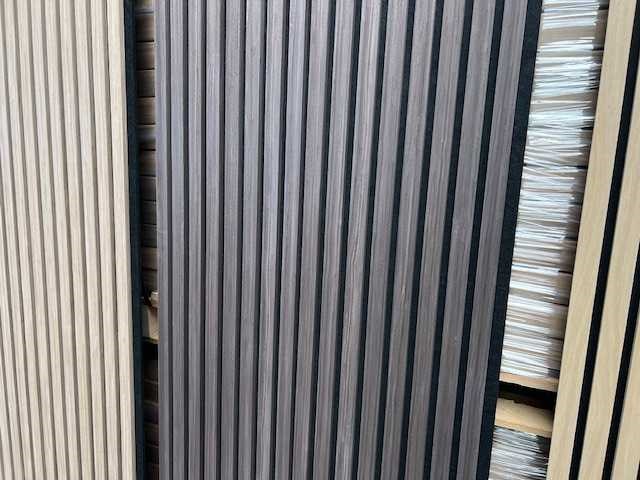 Sierstrip (20x) 3d akoestische wandpanelen ebbenhout eiken 2700x325x21mm - afbeelding 6 van  9