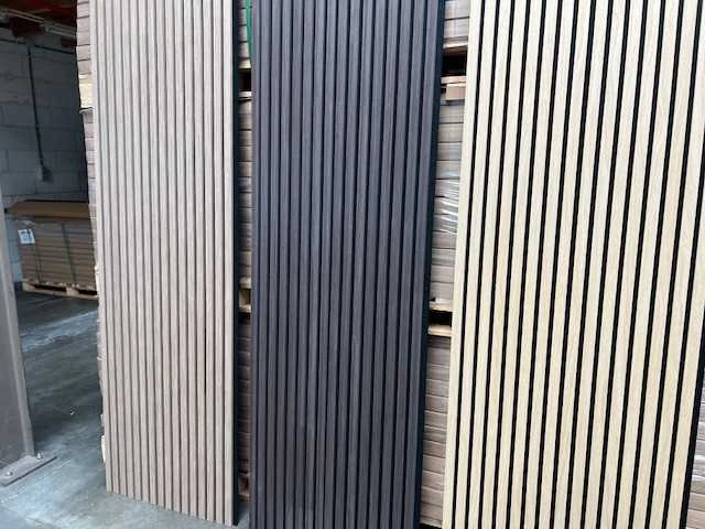 Sierstrips (20x) 3d akoestische wandpanelen bevroren walnoot 2700x325x21mm - afbeelding 7 van  9