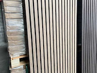 Sierstrips (20x) 3d akoestische wandpanelen bevroren walnoot 2700x325x21mm - afbeelding 4 van  9