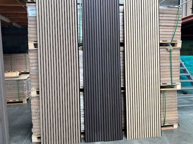 Sierstrips (42x) 3d akoestische wandpanelen ebbenhout eiken 2700x325x21mm - afbeelding 1 van  9