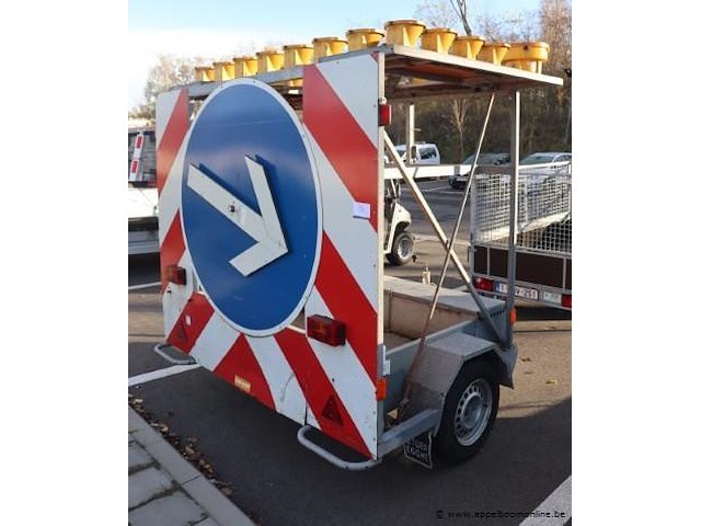 Signalisatie aanhangwagen stuer egghe - afbeelding 1 van  5