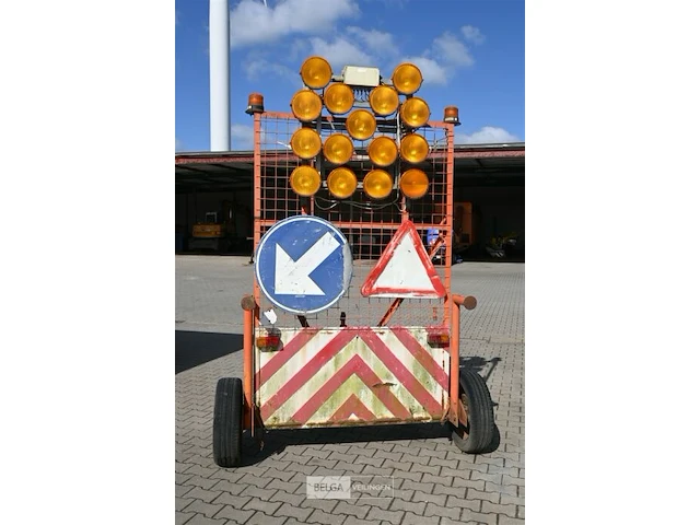 Signalisatie-aanhangwagen - afbeelding 3 van  7