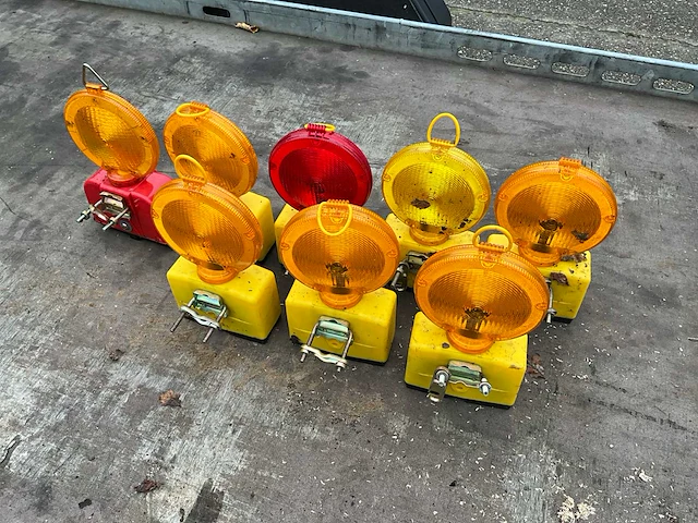 Signalisatie knipperlampen 8 stuks - afbeelding 3 van  3