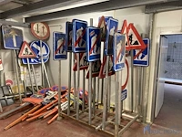 Signalisatieborden - afbeelding 1 van  12
