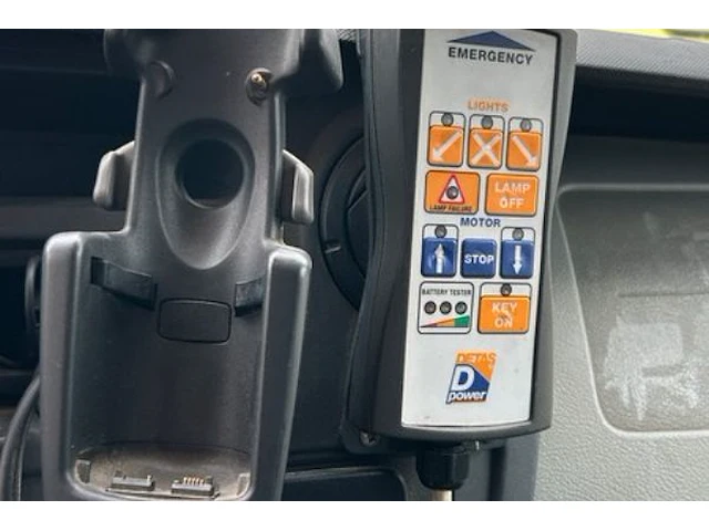 Signalisatiewagen l431 renault master - afbeelding 5 van  26