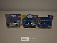 Siku 3x miniatuur auto's 2x bmw/bugatti - afbeelding 1 van  1